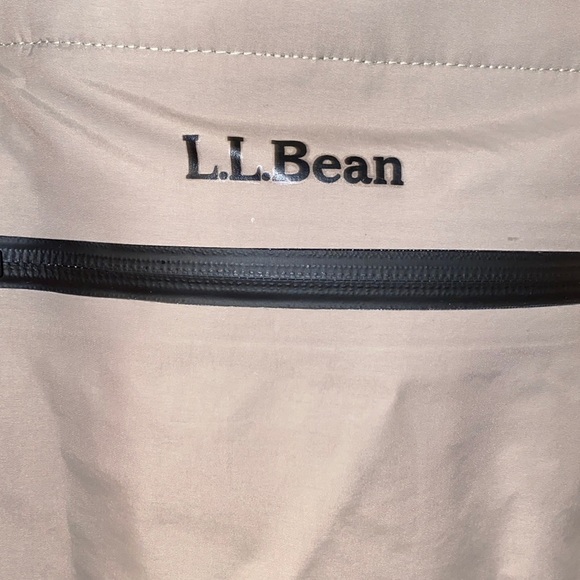 🍾CLOSET CLEAN OUT ACCEPTING ALL REASONABLE OFFERS🍾 - Picture 5 of 15